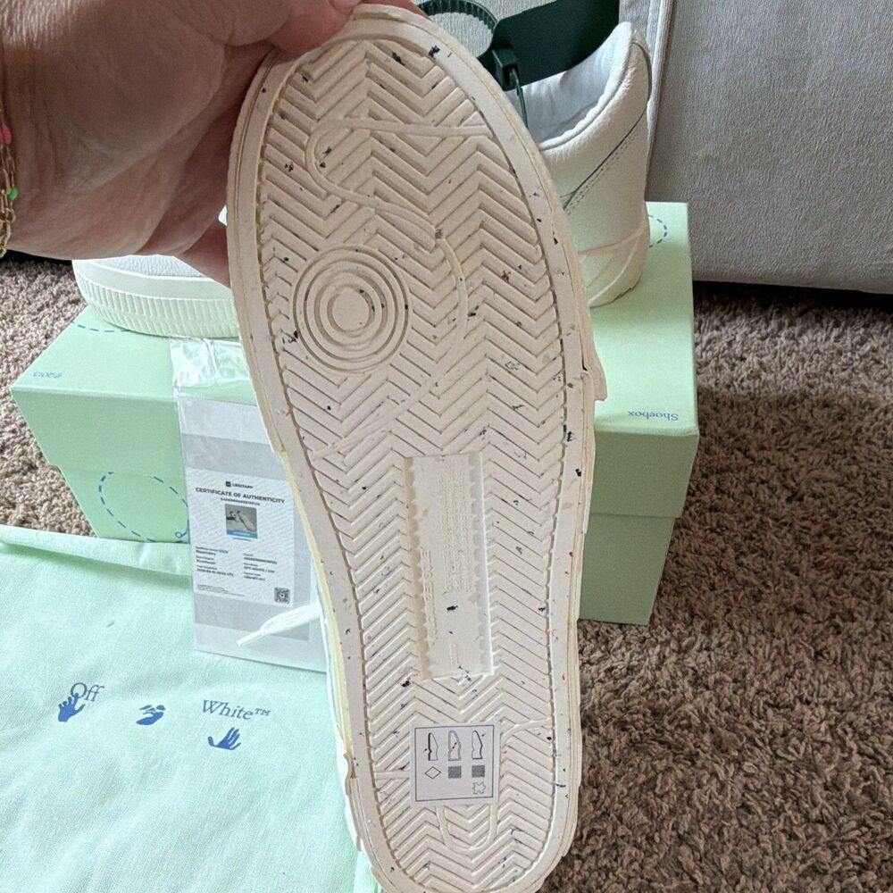 ⁠NIB Off-White Low Vulcanized White Leather Sneakers EU 41 US 8 Entrupy Cert - Picture 4 of 7
